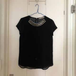 ザラ(ZARA)のZARA 夏物　　ビジュー付き(カットソー(半袖/袖なし))