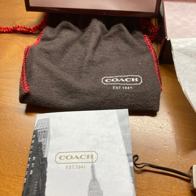 COACH(コーチ)のＣＯＡＣＨストラップ　赤 楽器のギター(ストラップ)の商品写真