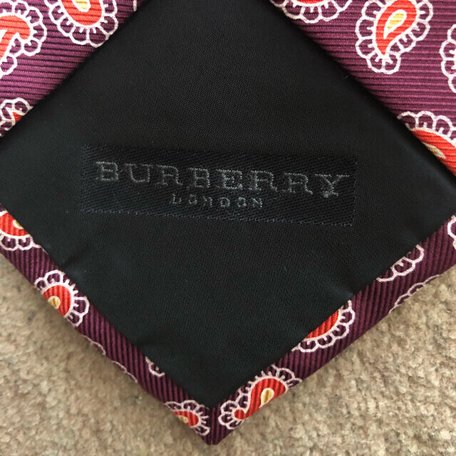 BURBERRY(バーバリー)の美品 ネクタイ  BURBERRY パープル ペイズリー メンズのファッション小物(ネクタイ)の商品写真