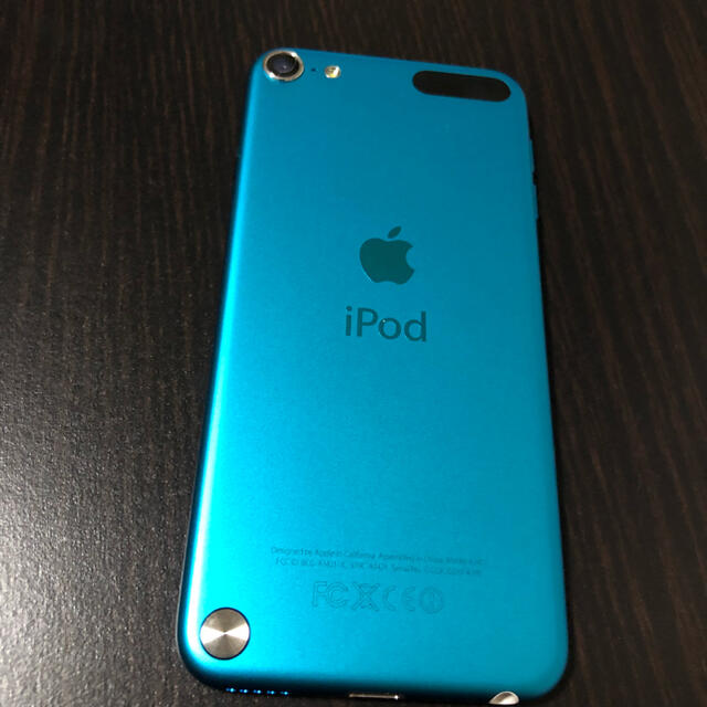 iPod touch(アイポッドタッチ)のiPod touch 第五世代　ブルー スマホ/家電/カメラのオーディオ機器(ポータブルプレーヤー)の商品写真