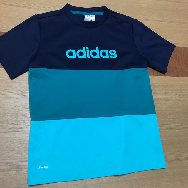 adidas(アディダス)のアディダス  140㎝　Tシャツ キッズ/ベビー/マタニティのキッズ服女の子用(90cm~)(Tシャツ/カットソー)の商品写真