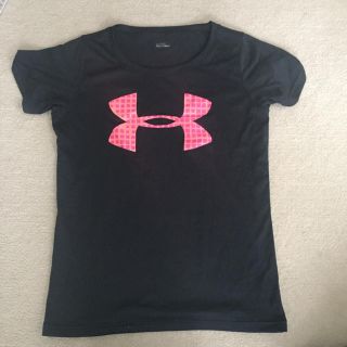 アンダーアーマー(UNDER ARMOUR)の♡未使用 アンダーアーマーTシャツ♡(Tシャツ(半袖/袖なし))