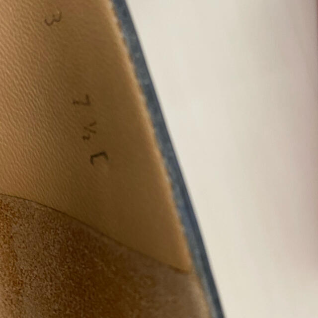 Salvatore Ferragamo(サルヴァトーレフェラガモ)のフェラガモ　ブロックヒール　パンプス　レザー レディースの靴/シューズ(ハイヒール/パンプス)の商品写真
