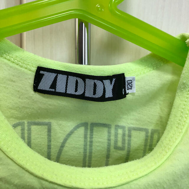ZIDDY(ジディー)のZIDDY トップス 黄緑虹色 キッズ/ベビー/マタニティのキッズ服女の子用(90cm~)(Tシャツ/カットソー)の商品写真