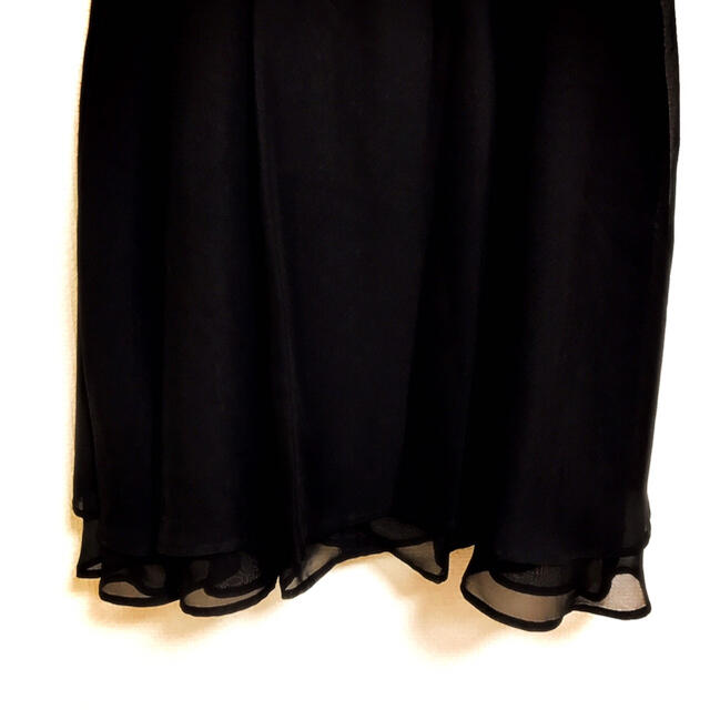 a.v.v(アーヴェヴェ)のa.v.v アーヴェヴェ 無地 膝丈 フレアスカート カジュアル ブラック レディースのスカート(ひざ丈スカート)の商品写真