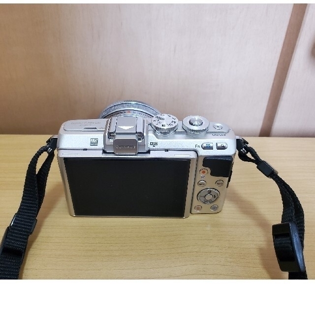 正規 OLYMPUS PEN E-PL7 超望遠レンズ付 - ミラーレス一眼
