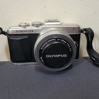 OLYMPUS PEN  E-PL7 超望遠レンズ付(ミラーレス一眼)