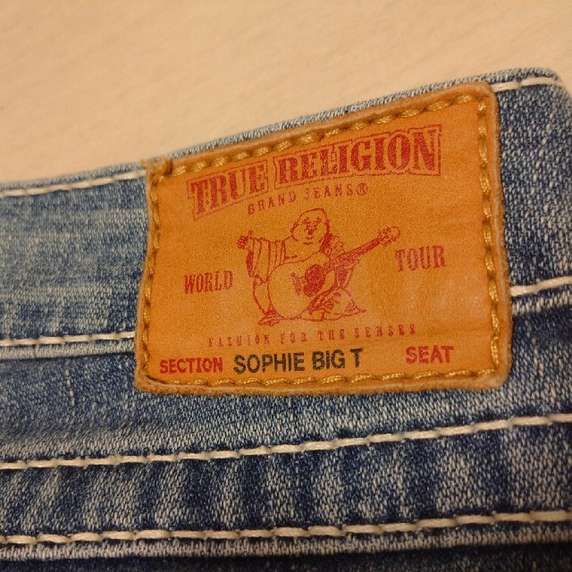 True Religion(トゥルーレリジョン)のTRUE  RELIGION デニムハーフパンツ レディースのパンツ(デニム/ジーンズ)の商品写真