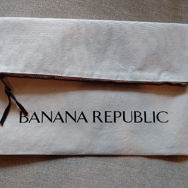 Banana Republic(バナナリパブリック)の【専用】バナナリパブリッククラッチバッグ レディースのバッグ(クラッチバッグ)の商品写真