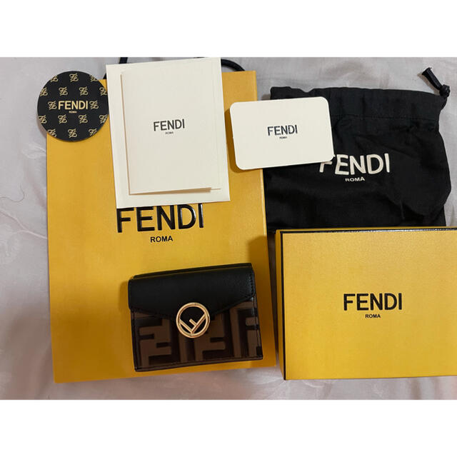 FENDI(フェンディ)のザンギエフ様専用 レディースのファッション小物(財布)の商品写真