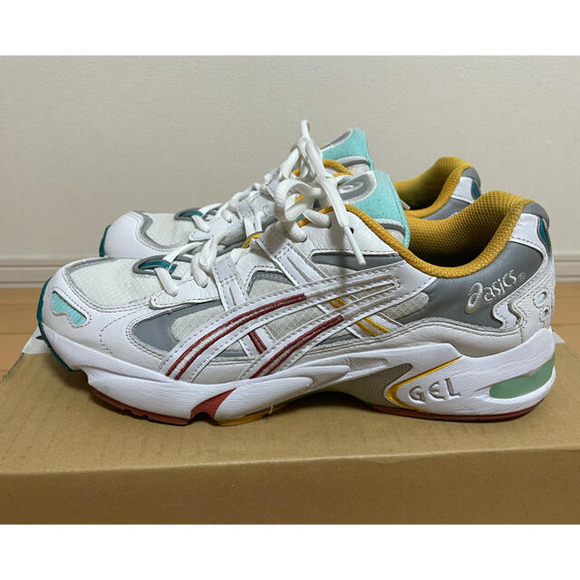 KITH RONNIE FIEG × ASICS GEL-KAYANO 5 OG メンズの靴/シューズ(スニーカー)の商品写真