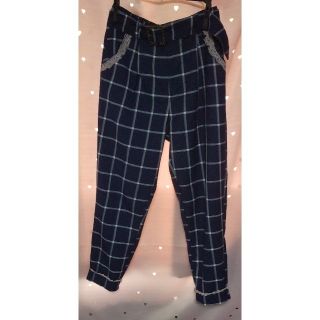 アクシーズファム(axes femme)のアクシーズファム　ベルト付きチェックパンツ(カジュアルパンツ)