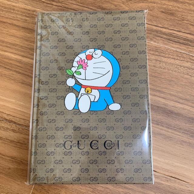 Gucci(グッチ)のGUCCI ドラえもん　コラボ　限定　ノート エンタメ/ホビーのおもちゃ/ぬいぐるみ(キャラクターグッズ)の商品写真