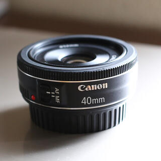 キヤノン(Canon)のCANON EF 40mm F2.8 STM （一眼レフ単焦点レンズ）(レンズ(単焦点))