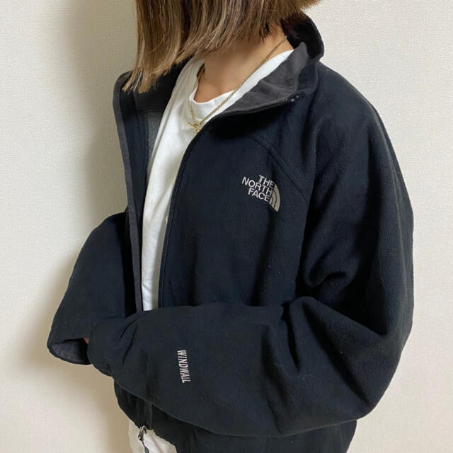 美品ノースフェイス ベスト WINDWALL 裏地フリース 刺繍ロゴ 黒XL-