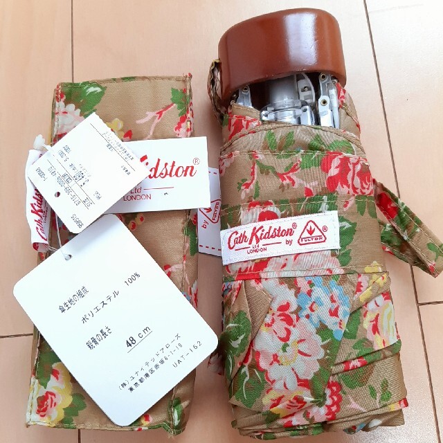 Cath Kidston(キャスキッドソン)のCath Kidston　折り畳み傘 レディースのファッション小物(傘)の商品写真