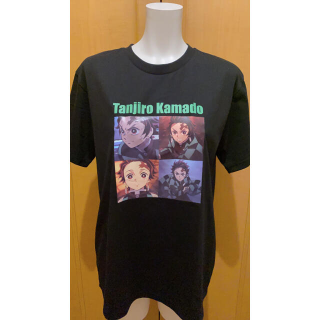 BANDAI(バンダイ)の鬼滅の刃　オリジナル　竈門　タンジロウ　tシャツ　半袖　ブラック2 メンズのトップス(Tシャツ/カットソー(半袖/袖なし))の商品写真