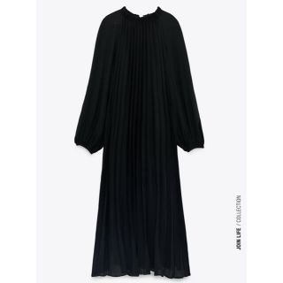 ザラ(ZARA)の【新品】ZARA プリーツワンピース(ロングワンピース/マキシワンピース)