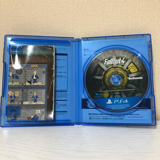 PlayStation4(プレイステーション4)のPS4 Fallout ゲームソフト　美品 エンタメ/ホビーのゲームソフト/ゲーム機本体(家庭用ゲームソフト)の商品写真