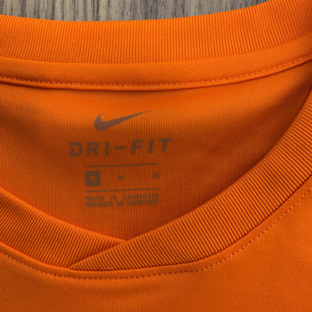 NIKE(ナイキ)のnike DRYFIT トレーニングウェア　セットアップ　Mサイズ スポーツ/アウトドアのサッカー/フットサル(ウェア)の商品写真