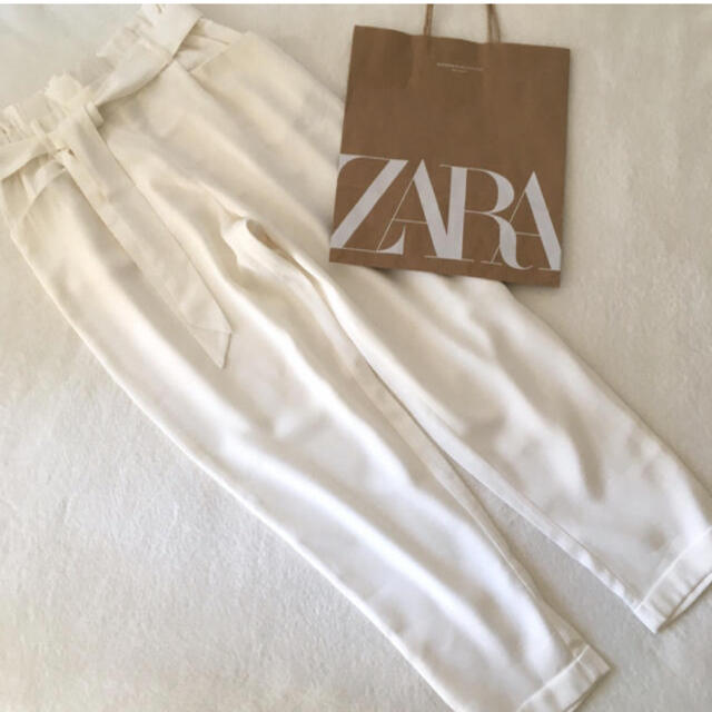 ZARA(ザラ)のXS-S 34 zara新品未使用ルーズパンツ☺︎オフホワイト レディースのパンツ(カジュアルパンツ)の商品写真