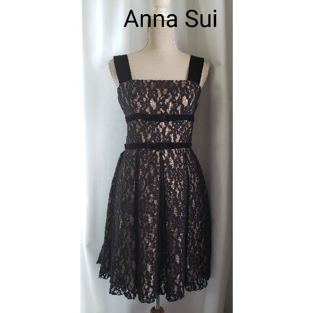 ANNA SUI(アナスイ)の美品　Anna Sui  USA製　可愛いレースドレス　黒　フォーマル可 レディースのワンピース(ひざ丈ワンピース)の商品写真