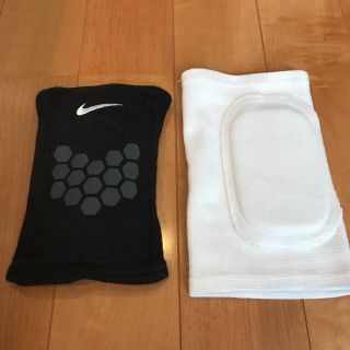 ナイキ(NIKE)のナイキ　膝　サポーター　おまけ付き(トレーニング用品)