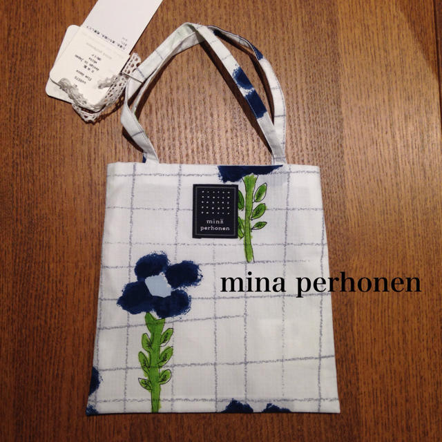 mina perhonen(ミナペルホネン)のflow dance ミニバッグ 2016ss レディースのバッグ(ハンドバッグ)の商品写真