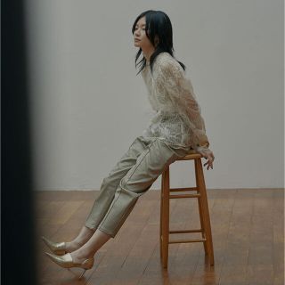 アメリヴィンテージ(Ameri VINTAGE)のUNDRESSED DENIM DETAIL ECO LEATHER PANTS(カジュアルパンツ)