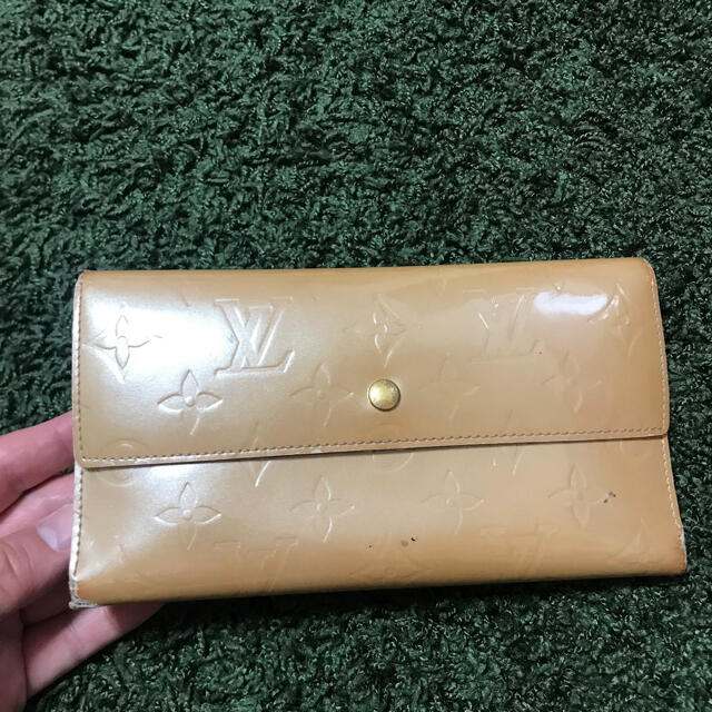 LOUIS VUITTON ルイヴィトン 三つ折財布 エナメル ヴェルニ ルイヴィトンヴェルニ三つ折財布エナメル