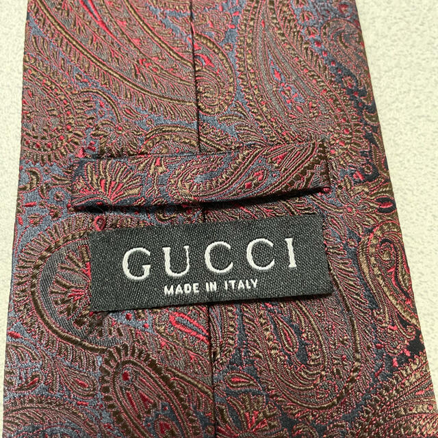 Gucci(グッチ)の美品　GUCCI グッチ　ネクタイ　ペイズリー　光沢 メンズのファッション小物(ネクタイ)の商品写真