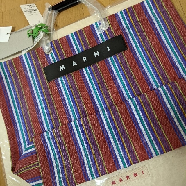 Marni(マルニ)の専用！！！マルニ　フラワーカフェ レディースのバッグ(トートバッグ)の商品写真