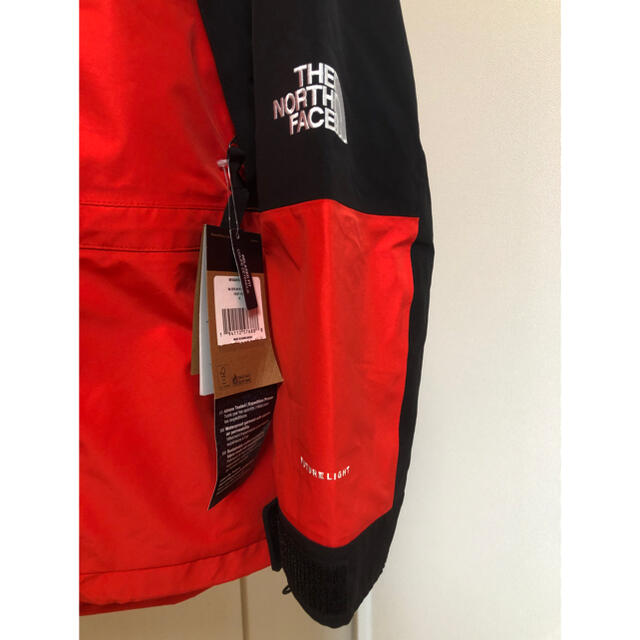 THE NORTH FACE(ザノースフェイス)の新品　ノースフェイス　レトロマウンテンフューチャーライトジャケット　1994 赤 メンズのジャケット/アウター(マウンテンパーカー)の商品写真