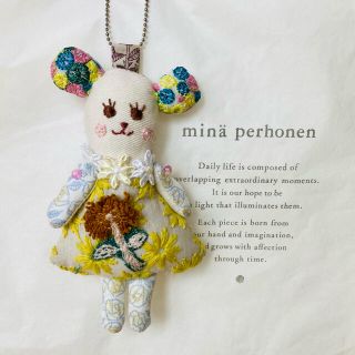 ミナペルホネン(mina perhonen)のミナペルホネン　クマちゃんチャーム(๑･̑◡･̑๑)(バッグチャーム)