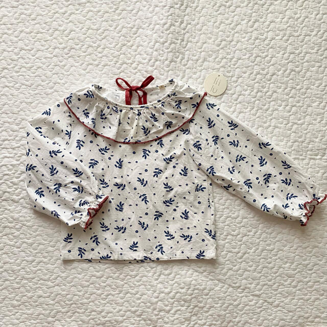 Liilu flower frill blouse 2-4y キッズ/ベビー/マタニティのキッズ服女の子用(90cm~)(ブラウス)の商品写真