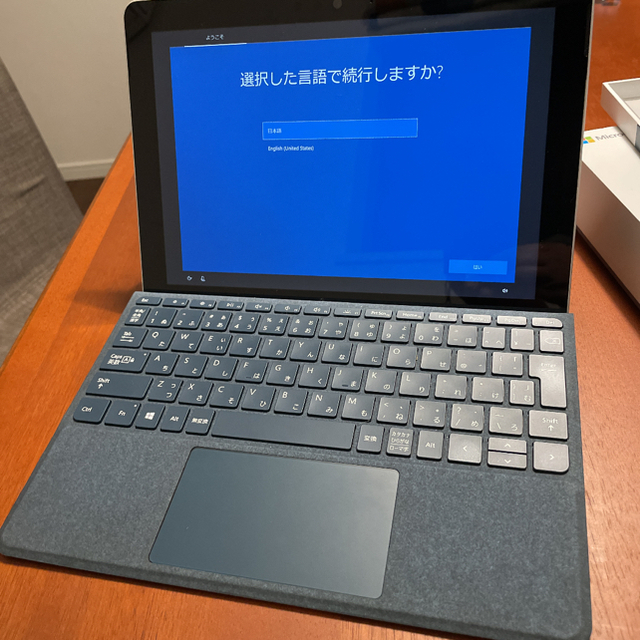 Surface Go(8GB/128GB) MCZ-00032　タイプカバー付き