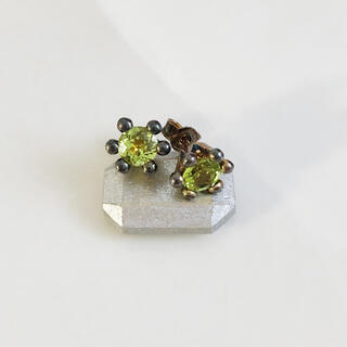 Retro ＊ green stone stud design pierce(ピアス)