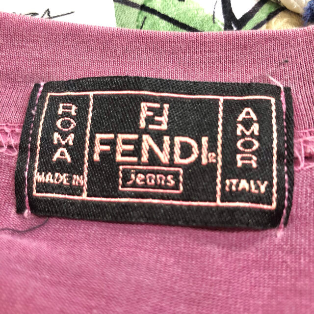 momomomo様専用 455.FENDY フェンディ ロゴ Tシャツ 【古着】 レディースのトップス(Tシャツ(半袖/袖なし))の商品写真