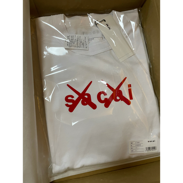 sacai - サイズ4 sacai kaws Tシャツ サカイ カウズ の通販 by sacai - サイズ4 sacai kaws Tシャツ サカイ カウズ の通販 by