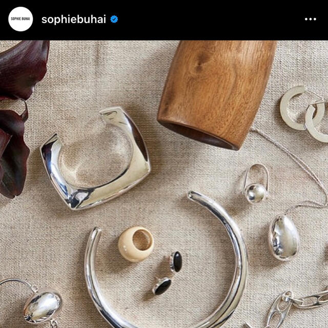 BARNEYS NEW YORK(バーニーズニューヨーク)のSOPHIE BUHAI MODERNIST CUFF SV925 レディースのアクセサリー(ブレスレット/バングル)の商品写真