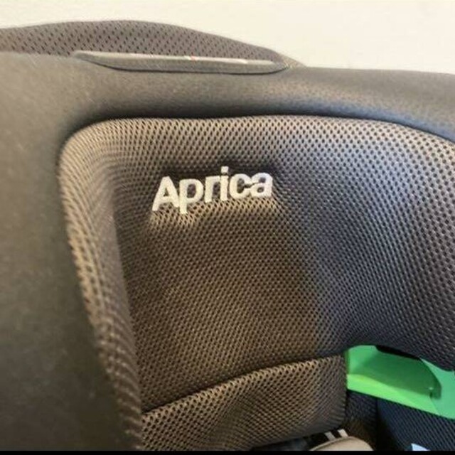 Aprica(アップリカ)の♡超美品 Aprica フォームフィット ISOFIX 360°セーフティー♡  キッズ/ベビー/マタニティの外出/移動用品(自動車用チャイルドシート本体)の商品写真