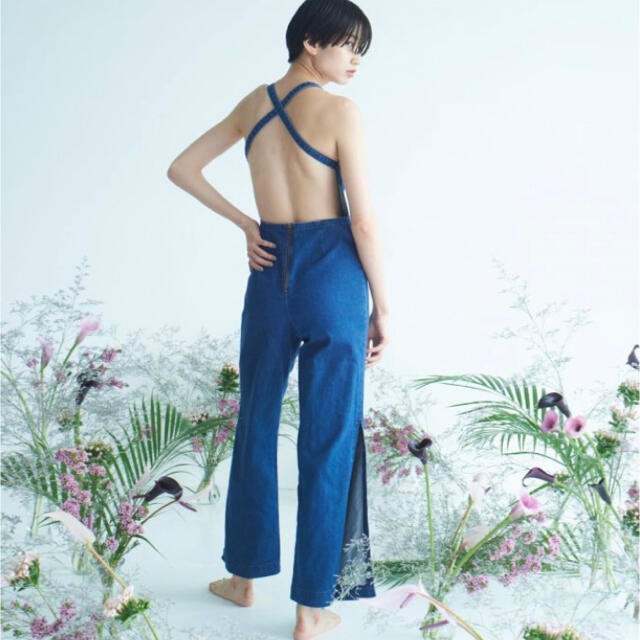 Rosary moon(ロザリームーン)のrosarymoon Side Slit Denim Salopette レディースのパンツ(サロペット/オーバーオール)の商品写真