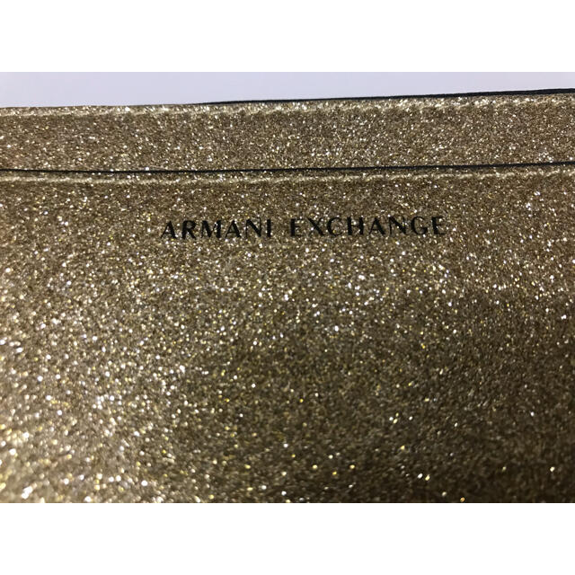 ARMANI EXCHANGE(アルマーニエクスチェンジ)のアルマーニエクスチェンジ　ゴールドラメ　ポーチ　バック レディースのファッション小物(ポーチ)の商品写真