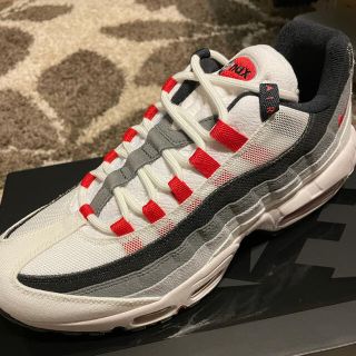 ナイキ(NIKE)のNIKE AIR MAX 95 QS airmax95 27.5 赤グラデ　(スニーカー)