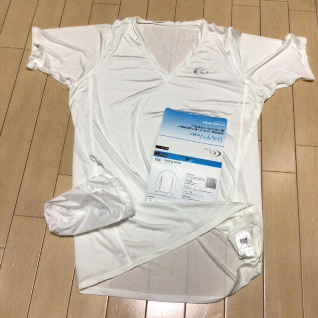 C3fit(シースリーフィット)のC3fitクーリングネックハーフスリーブ 　ホワイト未使用　XL メンズのトップス(Tシャツ/カットソー(半袖/袖なし))の商品写真