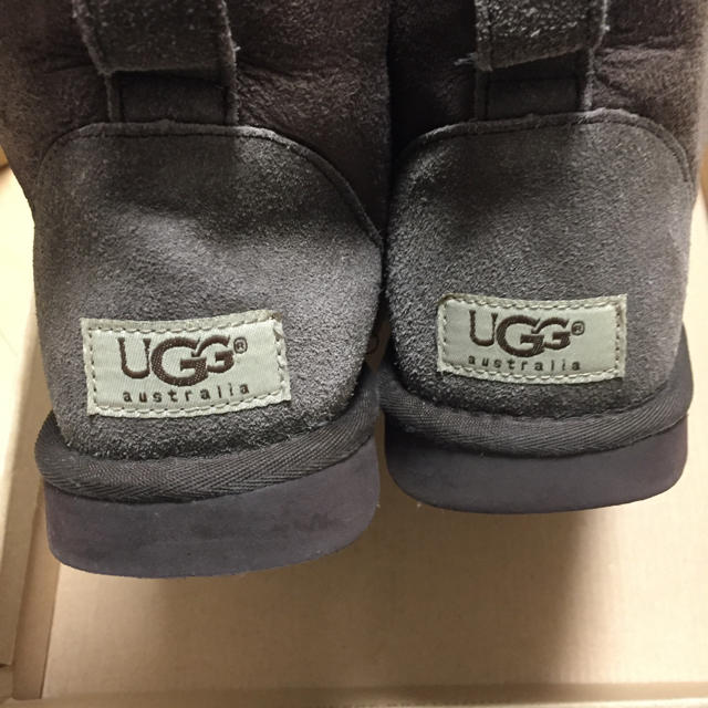 UGG(アグ)のアグ クラシック ミニ ムートン ブーツ チョコレート 8 送料込み！ レディースの靴/シューズ(ブーツ)の商品写真