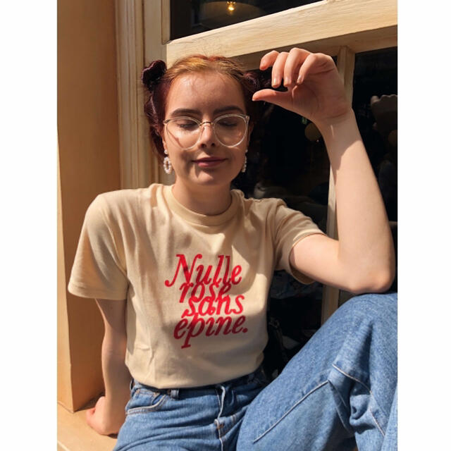 Nulle rose sans epine tee cream レディースのトップス(Tシャツ(半袖/袖なし))の商品写真