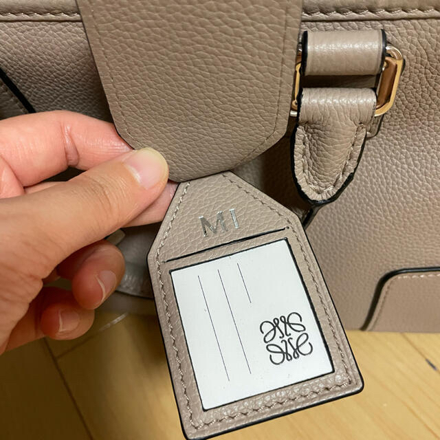 LOEWE - 【極美品】ロエベ アマソナ28 サンド 現行品の通販 by More