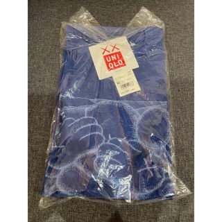 シュプリーム(Supreme)のKAWS × UNIQLO Tシャツ　サイズM(Tシャツ/カットソー(半袖/袖なし))