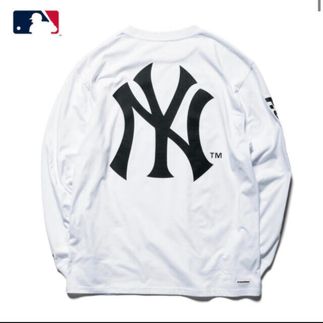 FCRB MLB TOUR L/S B&W BIG TEAM LOGO TEEトップス